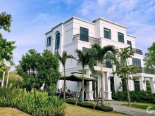 Biệt Thự View Sân Golf Quốc tế Vẫn Không Ngừng Hot Với Giá Chỉ 2,7 tỷ/căn