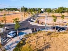 Cần tiền bán lô mặt tiền thích hợp - Kinh doanh, cho thuê 