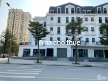 Nhà mặt phố Nguyễn Chánh DT 257m2x5T Lô góc_