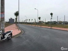 Bán đất nền mt đường 30m ,hướng đi chợ Bình Chánh. Shr. Giá 950tr