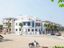 bán nhà phố xây sẵn 1trệt 2lầu tại khu du lịch thác giang điền,giá quá sốc