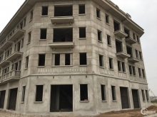 Cần bán liền kề 1 mặt đường 18m, 61,7m, hướng đông nam, 63,5 tr/m2