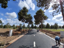 Bán nền đẹp đối diện hồ bơi giá rẻ không tưởng kế công viên ở Uỷ Ban Quận