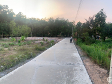 Hạ giá bán lô đất ngay KCN Phước Đông(3.210ha). Sổ hồng sẵn,xây dựng thoải mái.