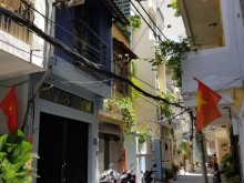 Cho thuê nhà HXT (3,2×12) 453/ Nguyễn Đình Chiểu, Quận 3