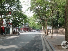 Cho thuê văn phòng tầng 2,3 Văn Miếu. Gía 25tr/tháng