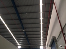 Cho thuê xưởng 2600m2 cả xưởng và văn phòng Khu công nghiệp Quế Võ 1.