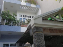 Cho thuê nhà sân vườn 3 tầng 4PN quận Sơn Trà Đà Nẵng