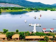 Thanh Lí gấp 5 lô đất ngay Khu Du Lịch HỒ Marina Châu Pha Giá 4tr1/m2 có sổ hồng