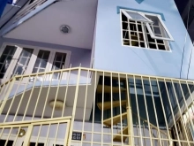 Nở hậu 40m2, 3 tầng, Cách Mạng Tháng Tám, Quận 10, giá chỉ 3,5 tỷ, sổ hoàn công.