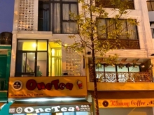 Thần tài==Cho thuê or Bán nhà Mt Hoàng Sa-Q.3 view sông đoạn đẹp.