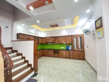 Cần cho thuê nhà 5 tầng ngõ Chùa Đỏ, Trần Phú, Hà Đông. 55m, ful NT, 13 tr/tháng