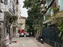 Chính chủ cho thuê nhà ngõ 61 phố Lạc Trung