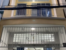 CHO THUÊ NHÀ 327 SƯ VẠN HẠNH P.9 Q.10