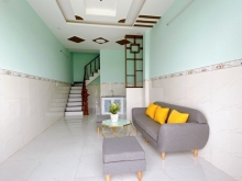 Nhà đẹp 1 trệt 1 lầu vị trí vàng ngay trung tâm chợ sầm uất