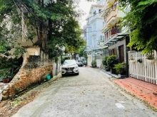 Tôi cần bán gấp mảnh đất phân lô VIP thuộc phường Liễu Giai Ba Đình 140m mt 10.5