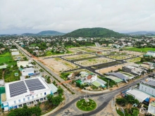 Đất nền đối diện Coopmart Đức Phổ, 2 mặt tiền 1 mặt công viên đường lớn