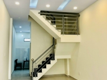 Cho thuê nhà mặt tiền đường 212, Đỗ Xuân Hợp 1 trệt 1 lầu, 2PN, 2WC mới 100%