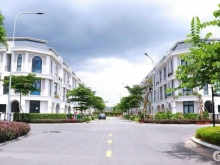 Cần tìm chủ cho căn biệt thự sân vườn có view sân golf cực đẹp