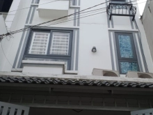 Bán khách sạn 63 m2 - 6 tầng - 30 m ra MT Nguyễn Văn Quá Q12