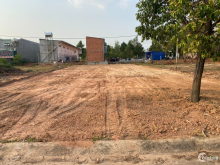 Chủ nhà làm ăn thua lỗ bán đất 300m và căn trọ 16p ngay kcn và chợ buôn bán đầu