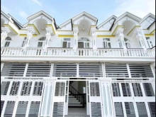 nhà bán giá rẻ khu vực ngã ba Mỹ Hạnh, cách Cầu Lớn 3km