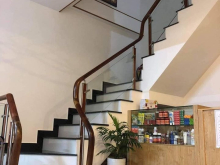 CHÍNH CHỦ CẦN BÁN KHÁCH SẠN SÁT CHỢ ĐÊM - ĐÀ LẠT. THU NHẬ 250 Tr/Tháng -Diện Tí