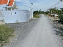 Cần bán đất vườn MT Bình Đức B.lức cách TL816 khoảng 350m DT 1000 đến 1650m2 giá