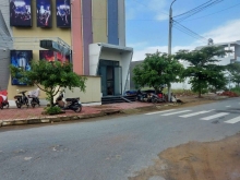 -- Đất Đông Nam vị trí đẹp,trung tâm Thị trấn Châu Ổ.