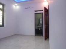 nhà mới xây 1 trệt 1 lầu dt80m2, ngay thị trấn Đức Hoà.