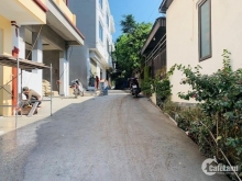 Bán căn nhà 2 tầng 1 tum sau sân vận động hà lầm ( căn góc 3 mặt thoáng )