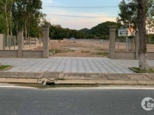 Cần bán thửa đất mặt tiền đường chữ T gần KDL mũi nai