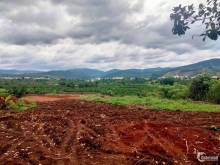 Cần bán lô đất mê linh  Gần cách khu du lịch lớn như chuồn chuồn,càphê mê linh D