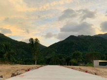 Đất thôn Phước Hạ, xã Phước Đồng. Khu cao ráo, bao đẹp, đường ô tô vào tận nơi.