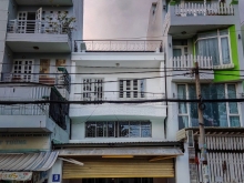 Chính chủ cho thuê căn nhà rộng, vị trí cực đẹp MT số 9 đường Tôn Thất Thuyết,Q4