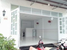 Cho thuê nhà mặt tiền đường Cao Văn Lầu gần bộ đội biên phòng tỉnh