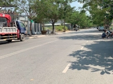 Biệt thự Công ích Quận 4, 12x20 đường nhựa 20m, hướng Đông Nam giá 80triệu/m2