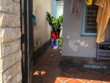 Cho thuê nguyên tầng lầu 1 dạng căn hộ 2PN 5,5tr