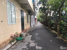 Cần tiền bán nhanh 88,4m có 4 phòng trọ ngõ 100/1/4 Sài Đồng CC