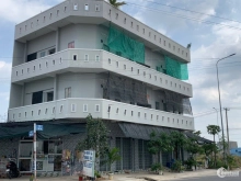 Tôi cần bán gấp 2 lô đất lọt khe,đôi diện KCN Lê Minh Xuân,Bình Chánh