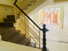 Cho thuê nhà NC 228m2: 1 trệt, 1 lửng, 2 lầu, sân  thượng Trường Chinh Tân Phú