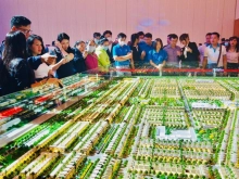 Nhà phố xây sẵn tại Gem Sky WORLD 92.2 ha.