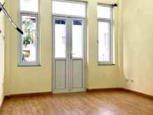 Bán nhà mặt ngõ đường Láng48m2 xây 4 tầng giá chào 5.1 tỷ