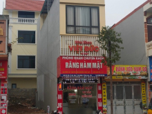 Bán nhà mới xây 3 tầng mặt đường Hà Khẩu, tp Hạ Long, đang cho thuê 15 trieu/1t