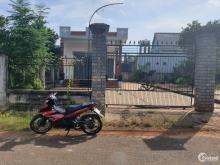 Chính chủ cần bán gấp lô đất có nhà sẵn 1 lầu 1 gác cực đẹp ở xã Hòa Hiệp