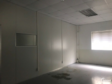 Cho thuê xưởng 800m2 KCN Tiên Sơn, đầy đủ nhà vệ sinh, vp. Giá 60 triệu/tháng