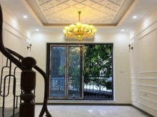 Vị Trí Có 1-0-2 Nhà mới , ô tô tránh , gần chợ , nhiều tiện ích , 5 tầng