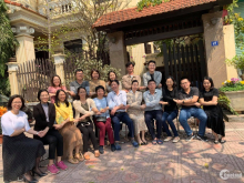 Cho thuê tầng 1 gồm 4 phòng, vỉa hè rộng 8m, dài 20m, nhà mới, đẹp