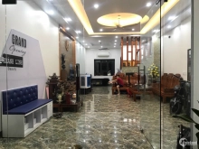 Bán nhà mặt phố ph Nguyễn Trãi, TP HD, 75.8m2, mt 5.54m, 3 tầng, 3 ngủ, KD tốt,