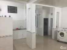 Cho thuê nhà 1 trệt 1 lửng 2 phòng ngủ hẻm ô tô Lê Thánh Tông